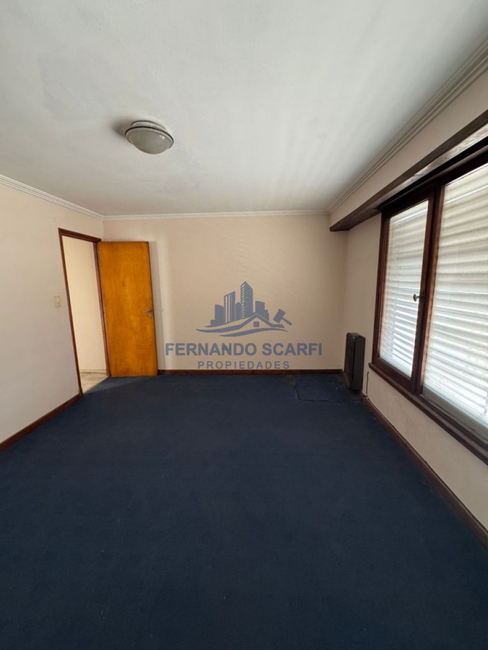 Venta Departamento de 3 ambientes, 1 piso por escalera, al frente