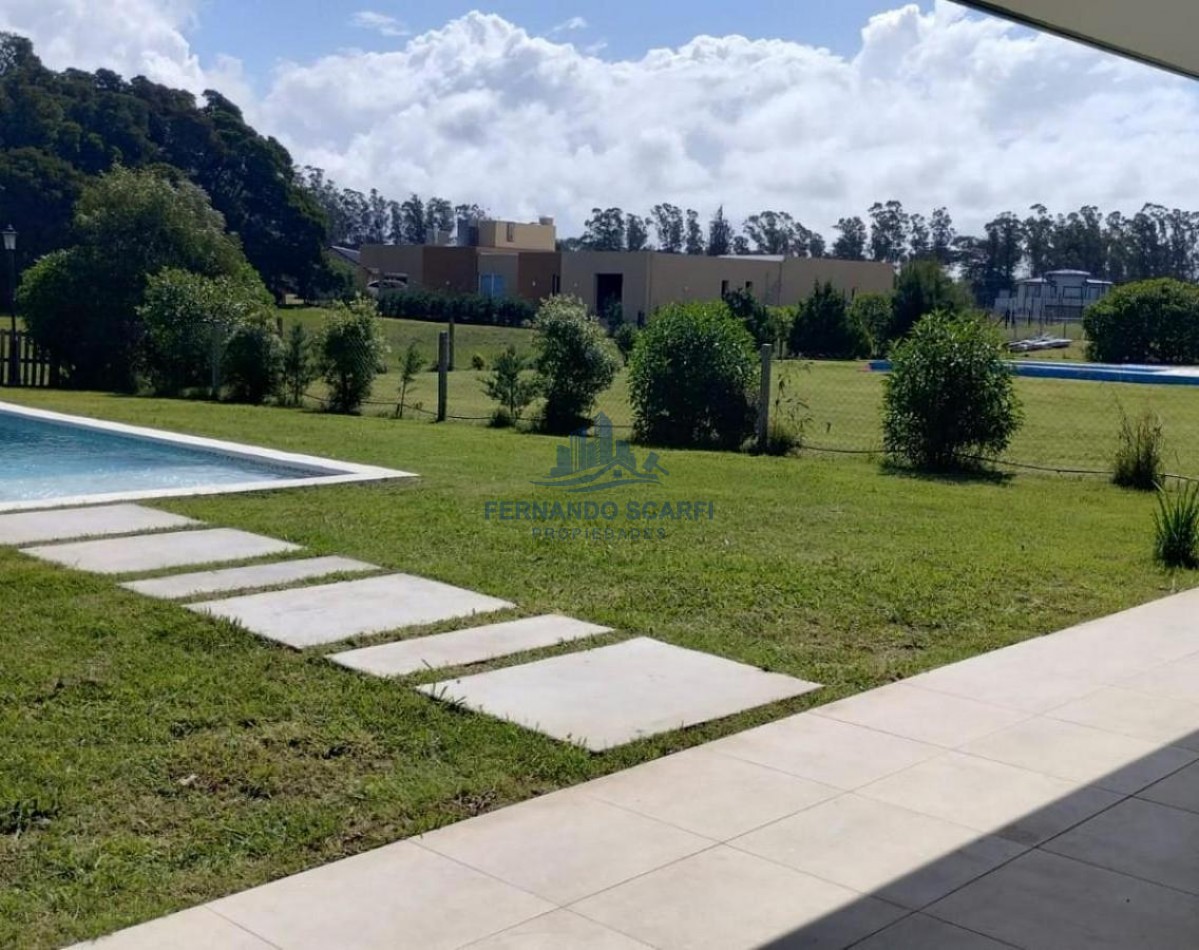 CHALET A ESTRENAR DE 5 AMBIENTES CON PISCINA Y PARQUE EN HARAS DEL MAR - CLUB DE CAMPO