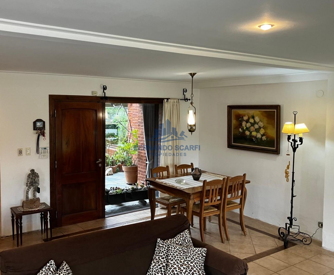 VENTA CHALET 6 AMB CON PISCINA EN LA FLORIDA