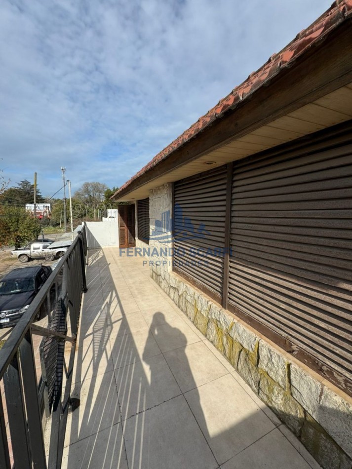 Venta Departamento de 3 ambientes, 1 piso por escalera, al frente