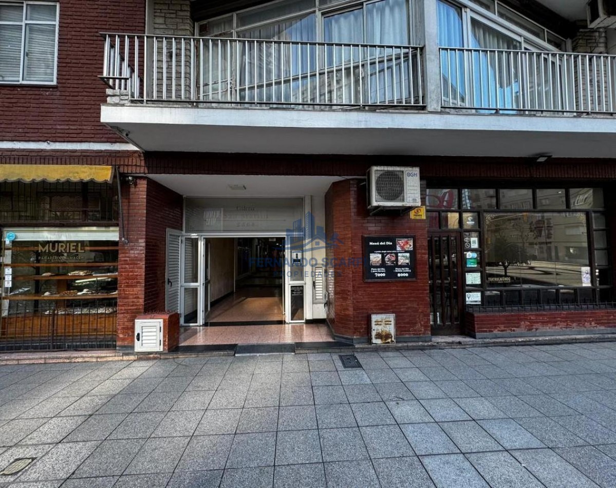 Venta departamento de 3 Ambientes al frente con balcon Centro