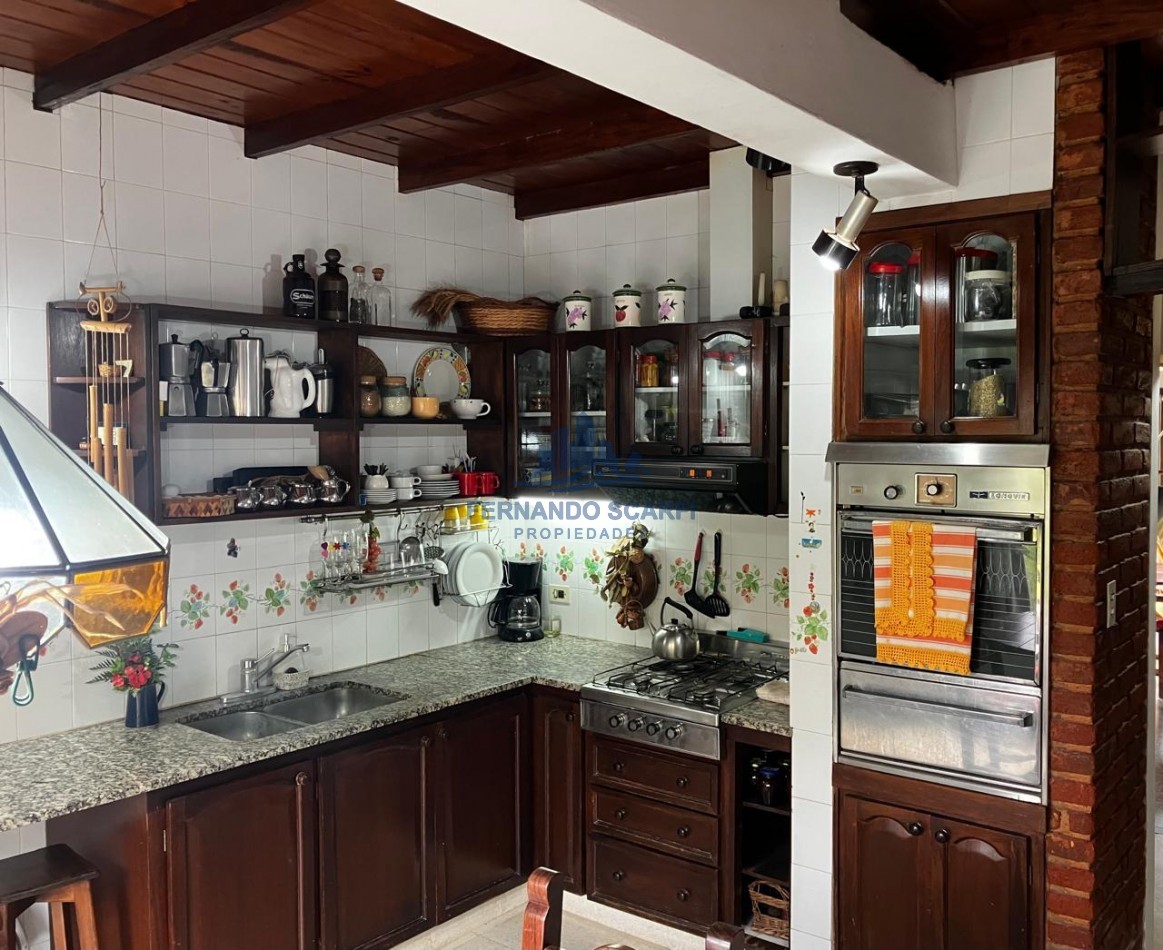 VENTA CHALET 6 AMB CON PISCINA EN LA FLORIDA