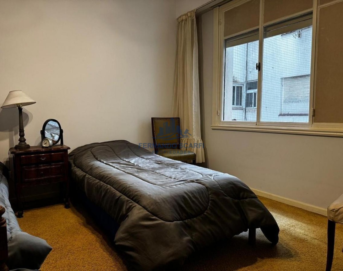 Venta departamento de 3 Ambientes al frente con balcon Centro