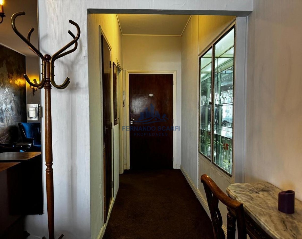 Venta departamento de 3 Ambientes al frente con balcon Centro